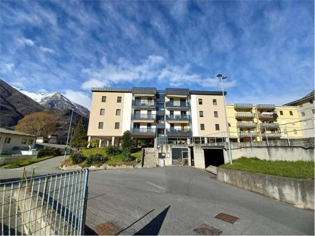 Appartamento in vendita a Donnas, Aosta