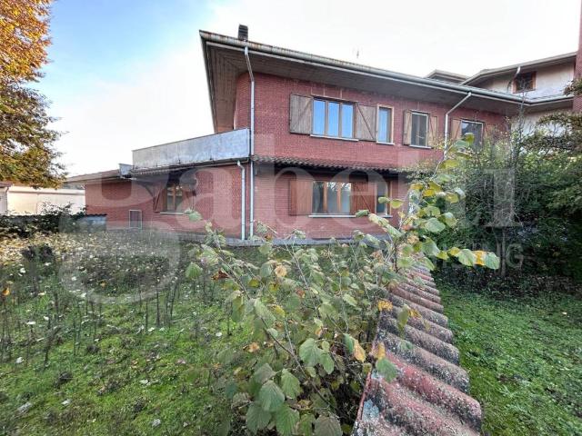 Appartamento in vendita a Dorno, Lombardia