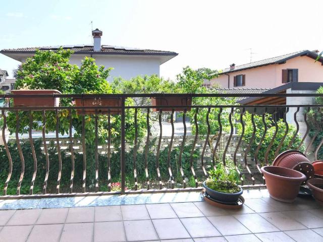 Appartamento in vendita a Dorno, Lombardia
