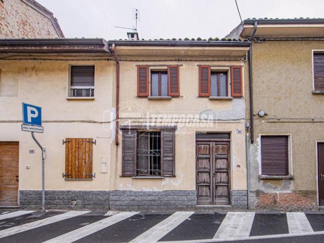 Appartamento in vendita a Dorno, Pavia