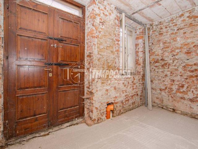 Villa Indipendente in vendita a Dorno, Lombardia