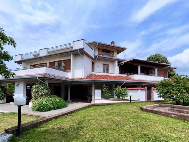 Loft in vendita a Dorno, Lombardia