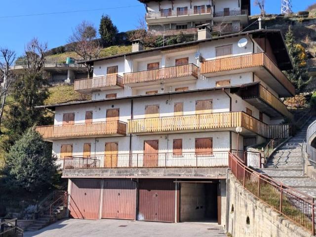 Appartamento in vendita a Comunità Montana della Valle Brembana, Dossena