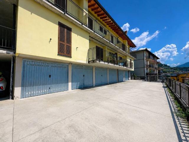 Appartamento in vendita a Comunità Montana della Valle Brembana, Dossena