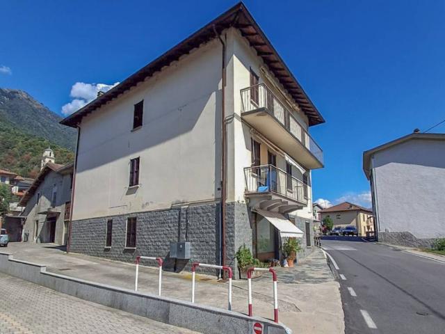 Appartamento in vendita a Dubino, Lombardia