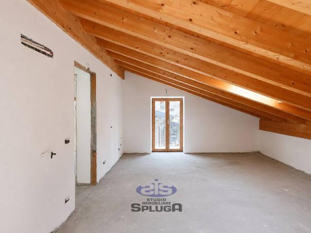 Appartamento in vendita a Dubino, Lombardia