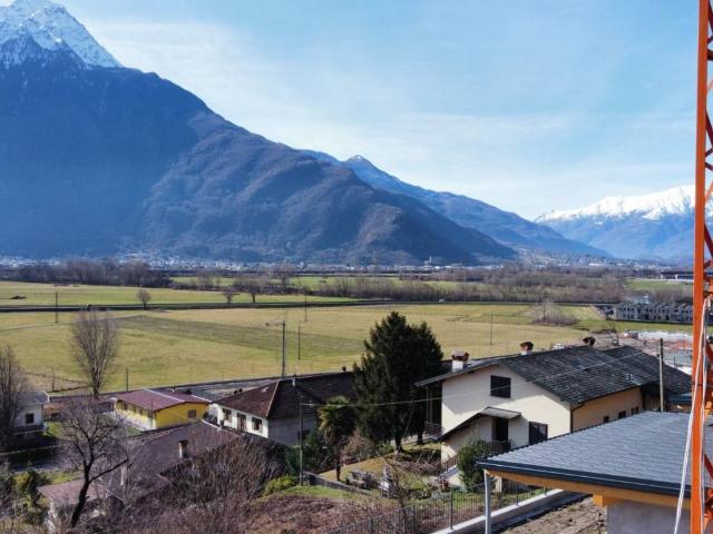 Appartamento in vendita a Dubino, Lombardia