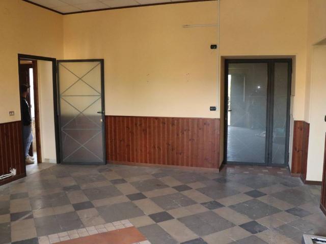 Appartamento in vendita a Dugenta, Campania