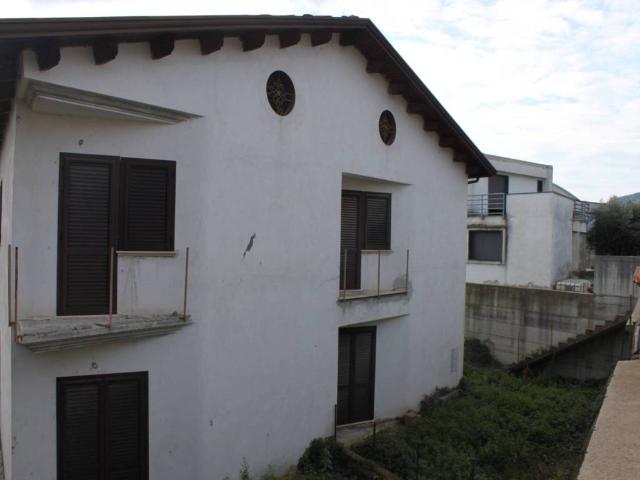Appartamento in vendita a Dugenta, Campania