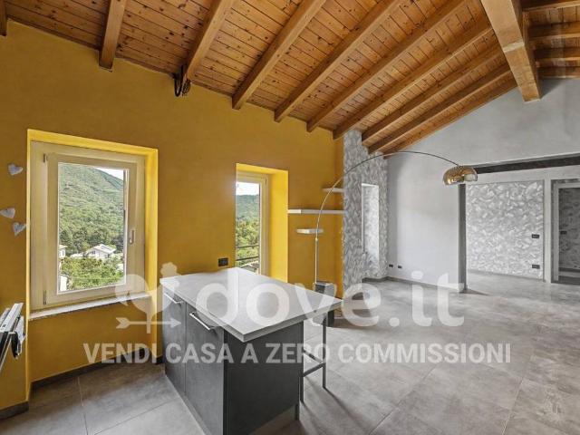 Appartamento in vendita a Comunità Montana Valli del Verbano, Dumenza
