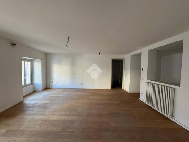 Appartamento in vendita a Comunità montana della valle Camonica, Edolo