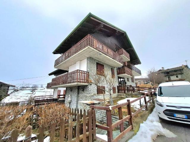 Appartamento in vendita a Emarese, Aosta