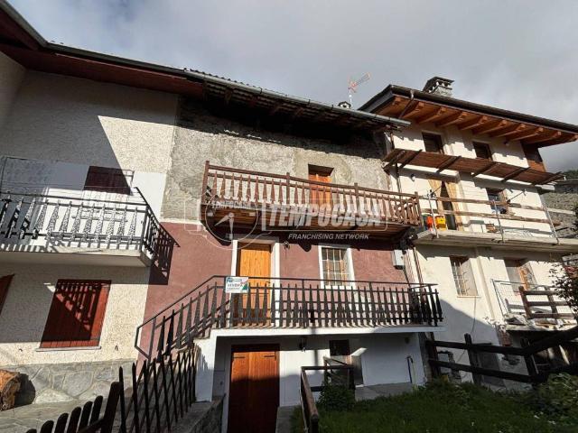 Appartamento in vendita a Emarese, Aosta