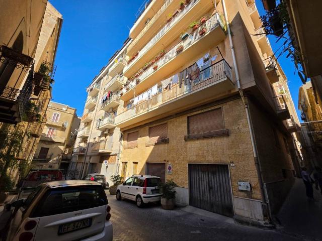 Appartamento in vendita a Valverde, Enna