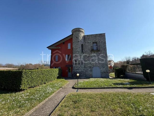 Appartamento in vendita a Crevenna, Erba