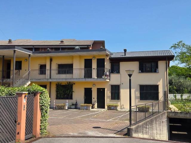 Appartamento in vendita a Cassina Mariaga, Erba