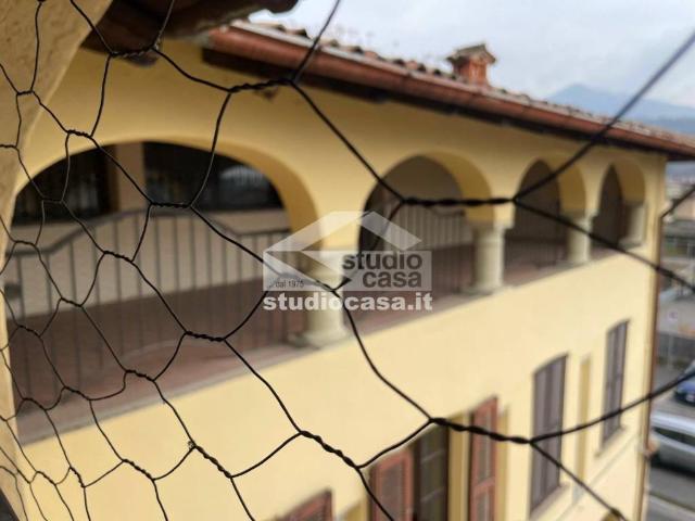 Appartamento in vendita a Carpesino, Erba
