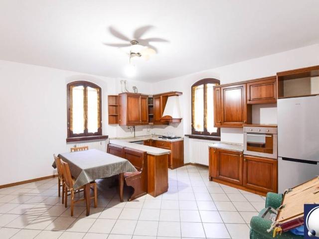 Appartamento in vendita a Carpesino, Erba