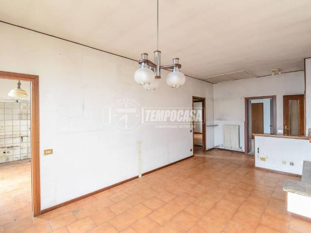 Appartamento in vendita a Crevenna, Erba
