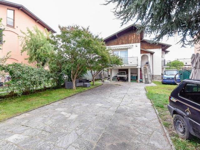 Appartamento in vendita a Crevenna, Erba