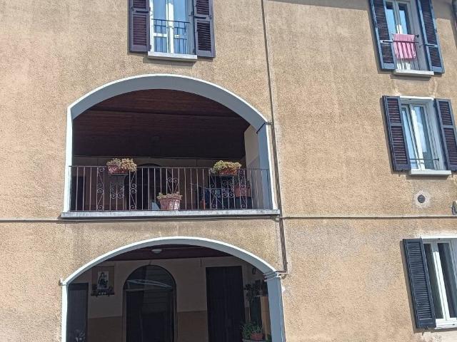 Appartamento in vendita a Carpesino, Erba