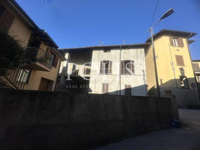Appartamento in vendita a Buccinigo, Erba