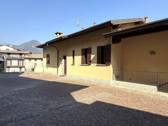 Appartamento in vendita a Mornigo, Erba
