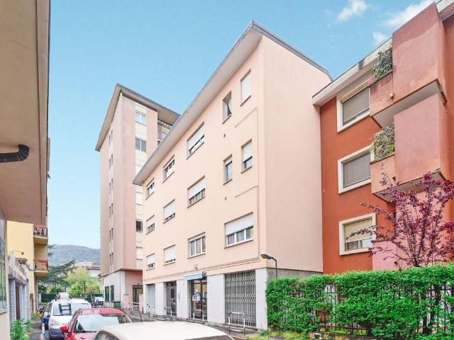 Appartamento in vendita a Carpesino, Erba