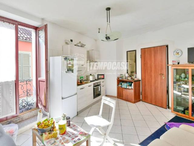 Appartamento in vendita a Crevenna, Erba