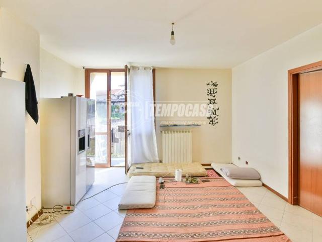 Appartamento in vendita a Crevenna, Erba