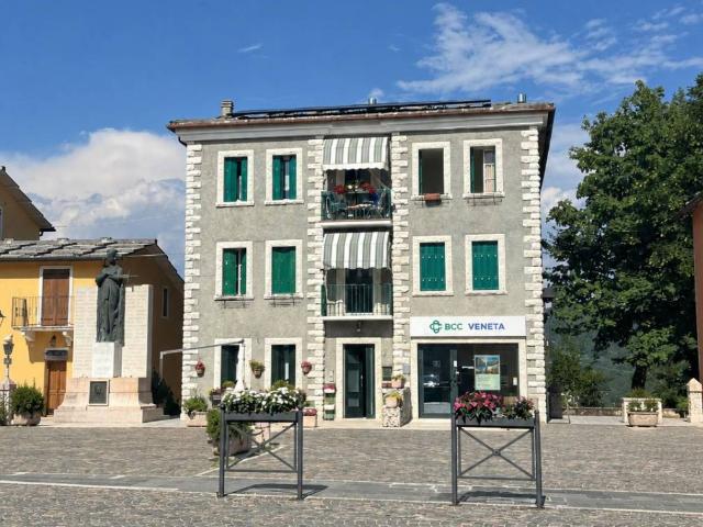 Appartamento in vendita a Erbezzo, Veneto