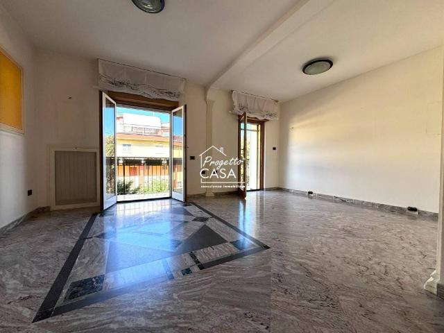 Appartamento in vendita a Ercolano, Campania