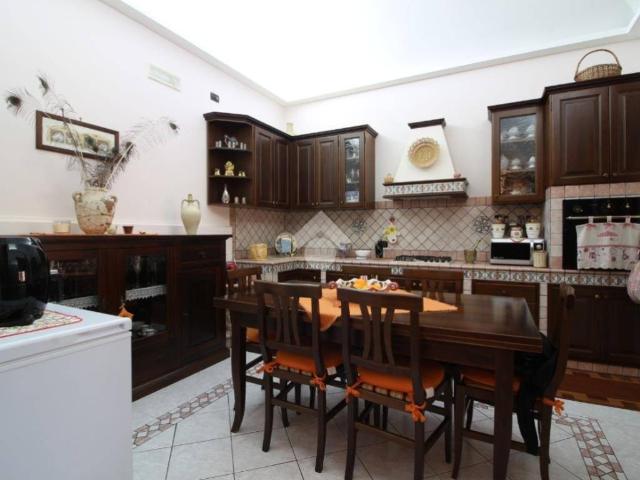 Appartamento in vendita a Trentapiedi, Erice