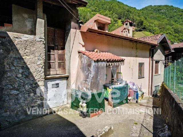 Appartamento in vendita a Erve, Lombardia