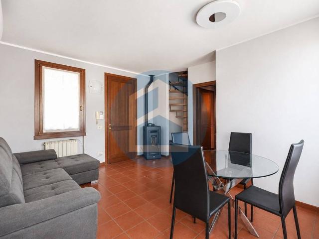 Appartamento in vendita a Comunità montana della valle Camonica, Esine