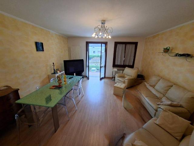 Appartamento in vendita a Comunità montana della valle Camonica, Esine