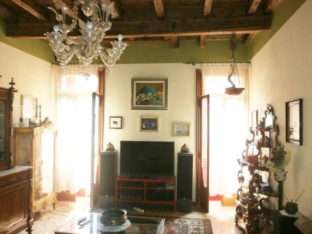 Appartamento in vendita a Este, Padova