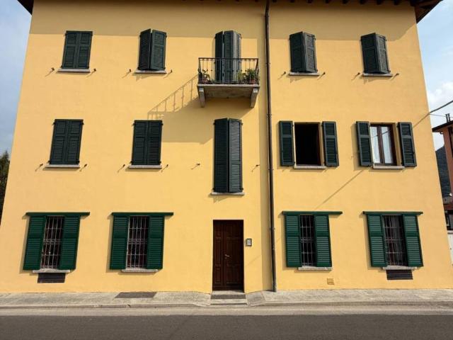 Appartamento in vendita a Eupilio, Lombardia