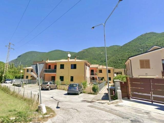 Appartamento in vendita a Albacina-Borgo Tufico, Marche