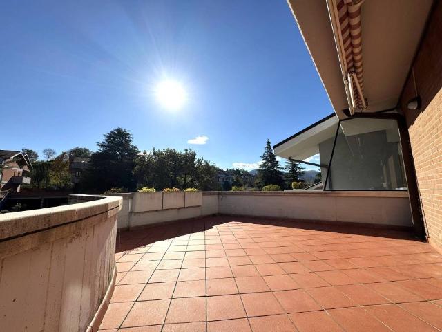 Appartamento in vendita a Brosciano, Marche