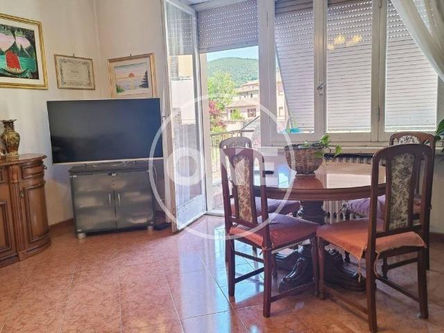 Appartamento in vendita a Centro, Marche