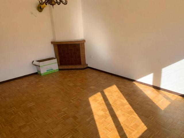 Appartamento in vendita a Albacina-Borgo Tufico, Marche