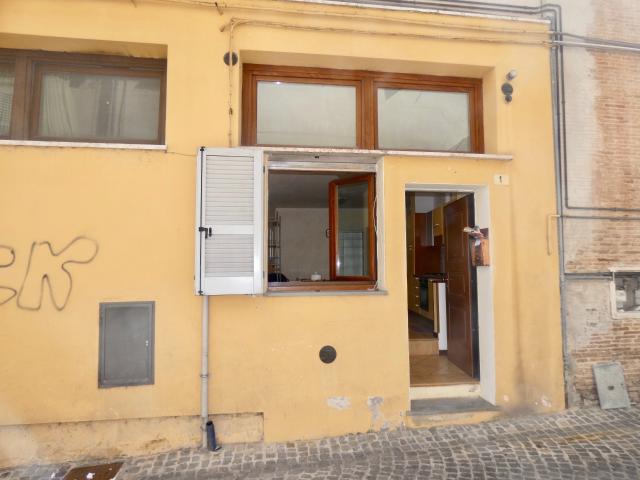 Appartamento in vendita a Piano, Marche