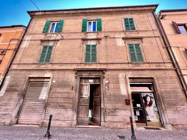 Appartamento in vendita a Centro, Marche