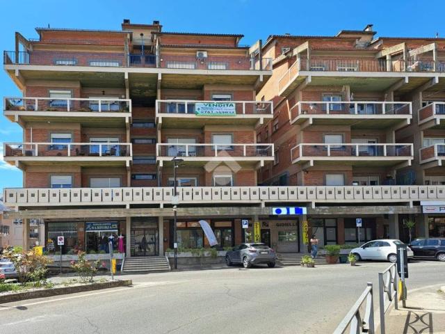 Appartamento in vendita a Fabrica Di Roma, Lazio