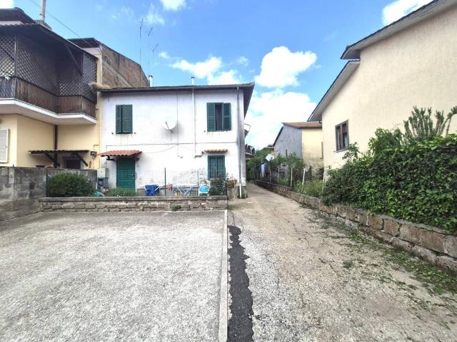 Appartamento in vendita a Fabrica Di Roma, Lazio