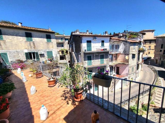 Appartamento in vendita a Fabrica Di Roma, Lazio