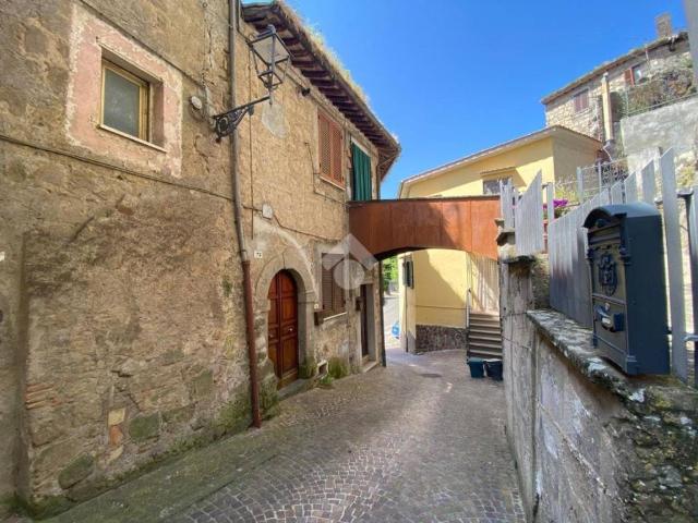 Appartamento in vendita a Fabrica Di Roma, Lazio