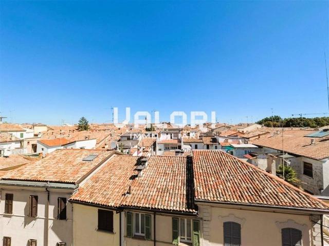 Appartamento in vendita a Quartiere Centro Sud, Faenza
