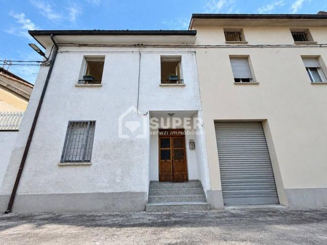 Appartamento in vendita a Quartiere Centro Nord, Faenza